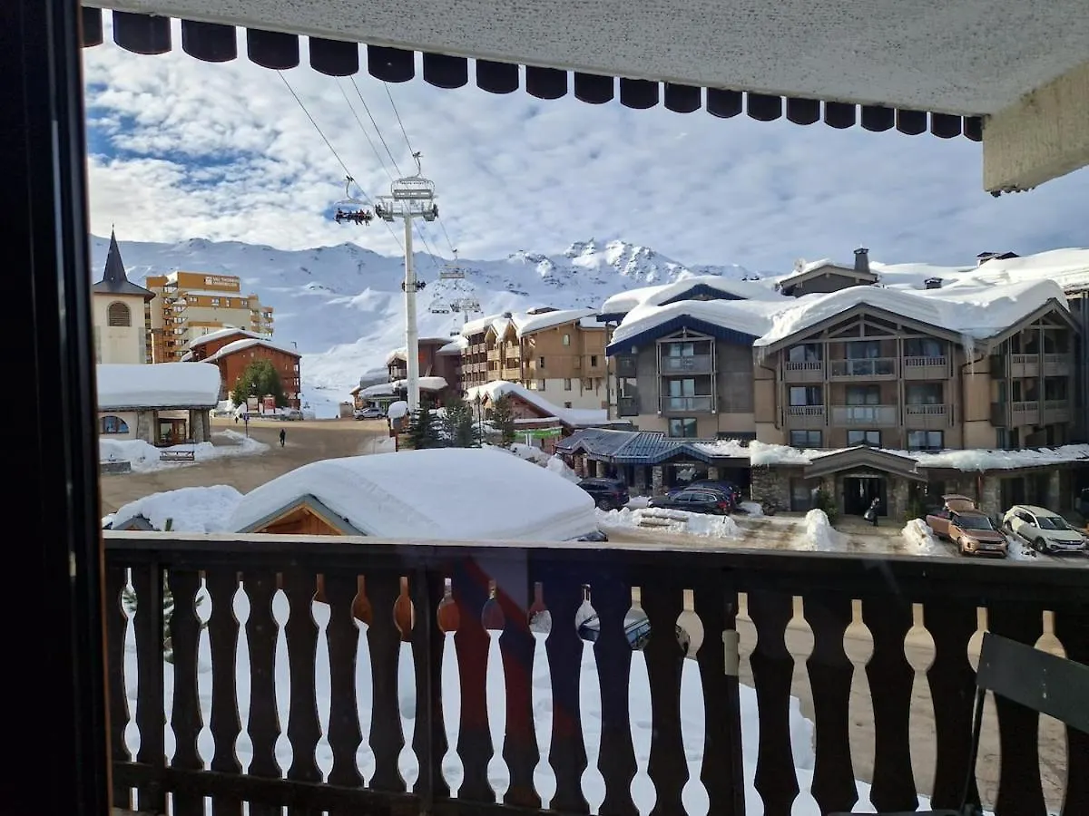 Skis Aux Pieds - 9 Personnes - Val Thorens