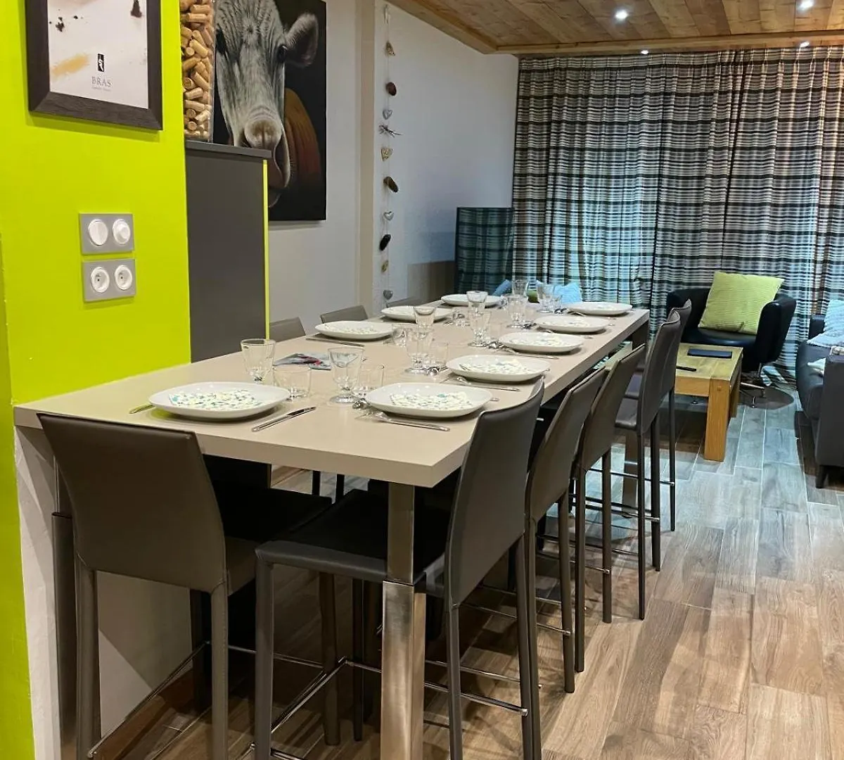 Skis Aux Pieds - 9 Personnes - Val Thorens Appartement